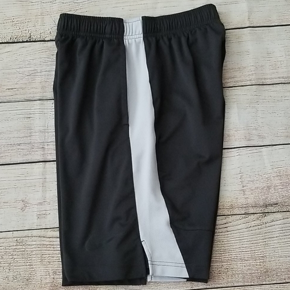 Nike Dri-Fit Boys Athletic Shorts - Picture 3 of 8